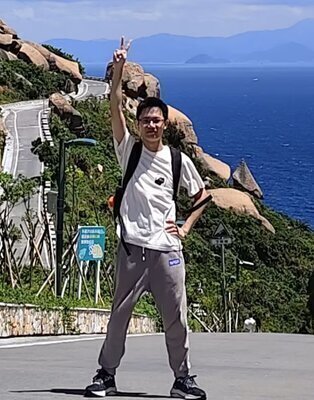 Chenglong Ma (马成龙)